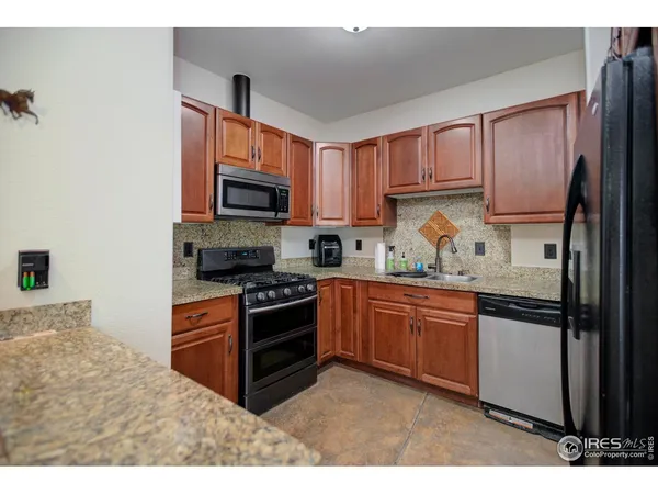 $1,990,000 | 871 North County Road, Berthoud, CO 80513