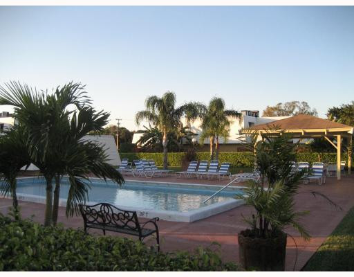22246 Boca Rancho Drive, Unit C Boca Raton, FL 33428 - Photo 2 of 7 Swimming Pool/Hot Tub/Sauna