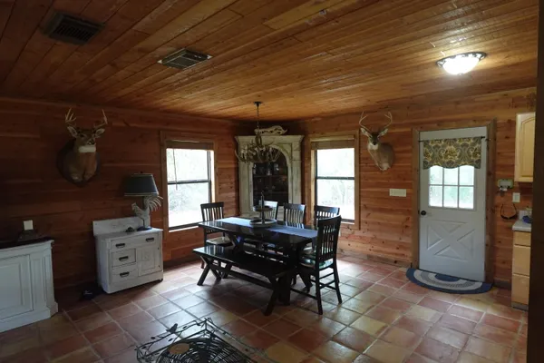 $2,950 | 32801 Highway 441, Okeechobee, FL 34972