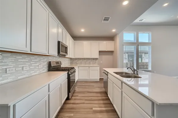 $2,600 | 157 Gamble Drive, Buda, TX 78610