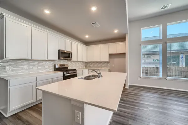 $2,600 | 157 Gamble Drive, Buda, TX 78610