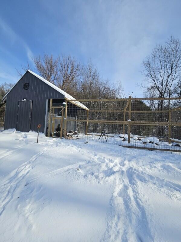 1535 Yeckley Road Hastings, MI 49058 - Photo 18 of 24 Chicken coop