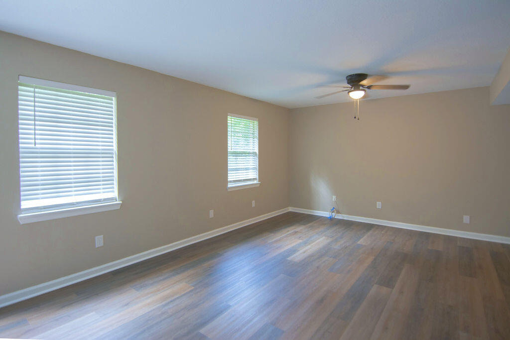 5722 Moody Sawyer Road, Unit B Hixson, TN 37343 - Photo 3 of 16 5824MoodySawyerCondo-4