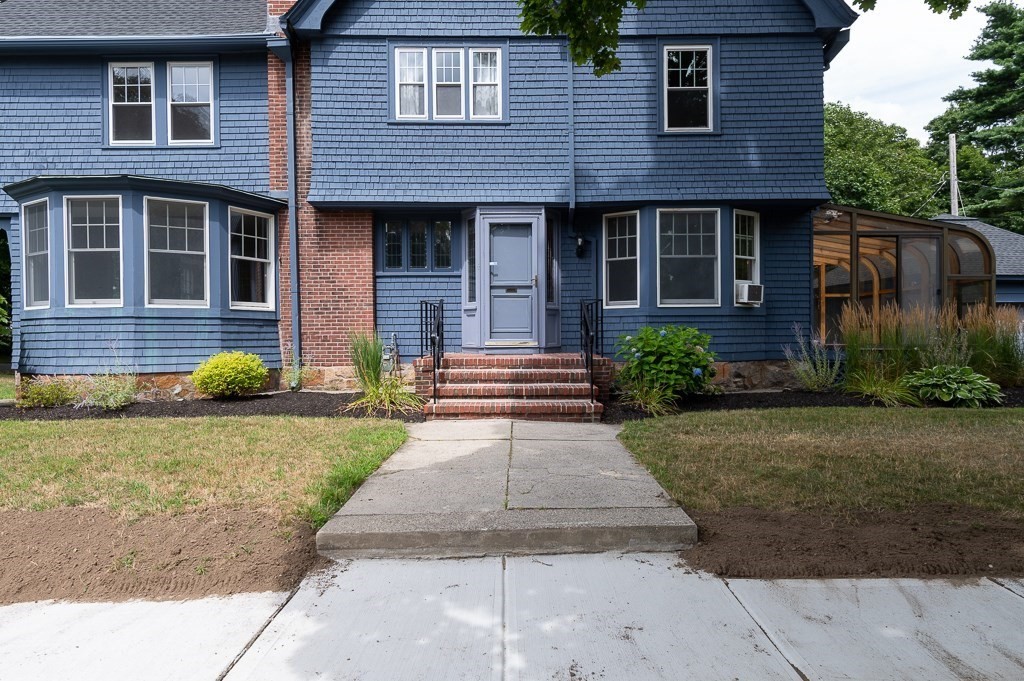 20 Otsego Road Worcester, MA 01609 - Photo 2 of 39 Gallery Image 2