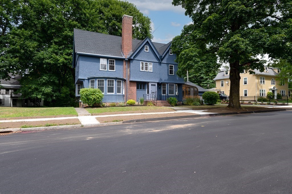 20 Otsego Road Worcester, MA 01609 - Photo 4 of 39 Gallery Image 4