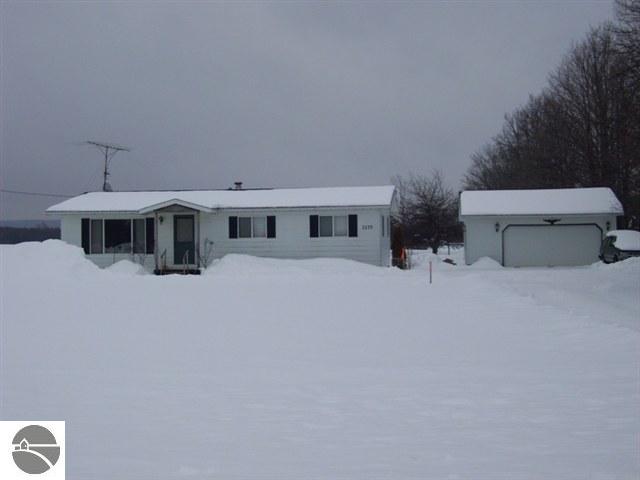 2233 Hall Road South Boardman, MI 49680 - Photo 12 of 15 1701156-11.JPG