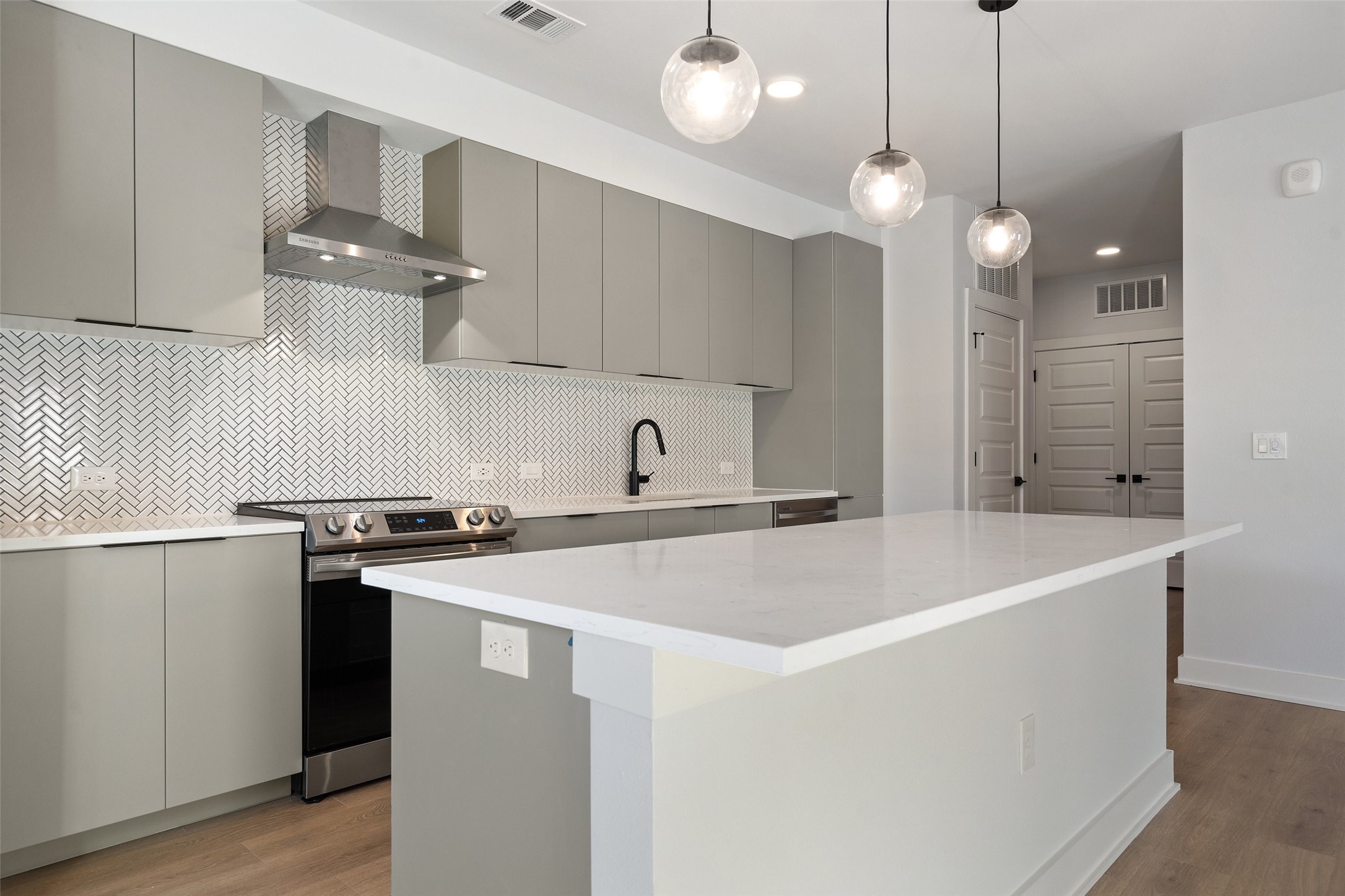 2500 Longview Street, Unit 222 Austin, TX 78705 - Photo 10 of 38