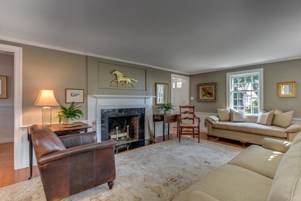3 Stevens Road Marblehead, MA 01945 - Photo 4 of 26 Gallery Image 4