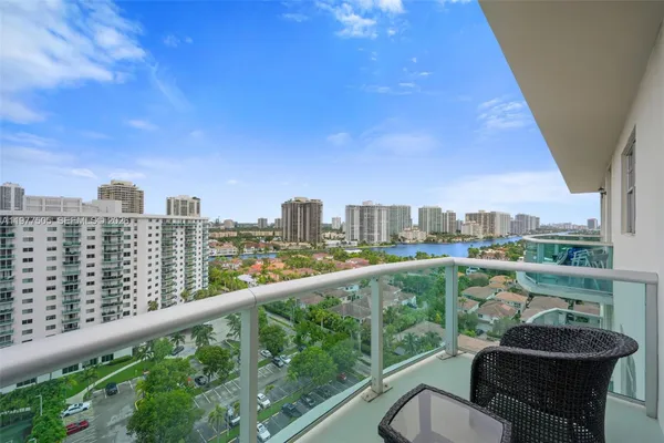 $5,000 | 19370 Collins Avenue, Unit PH14, Sunny Isles Beach, FL 33160