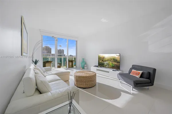 $5,000 | 19370 Collins Avenue, Unit PH14, Sunny Isles Beach, FL 33160