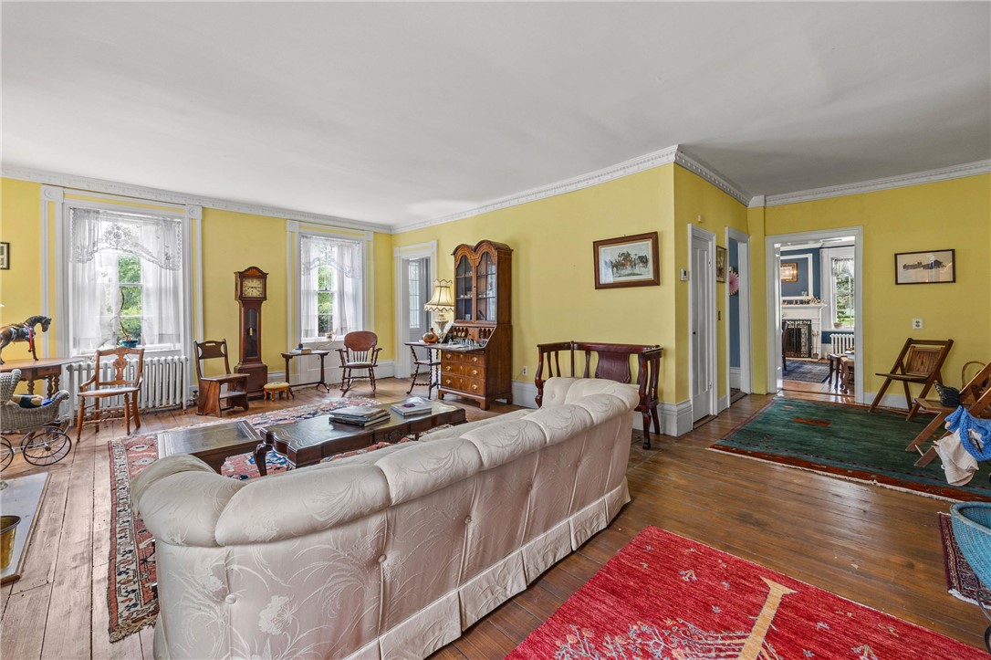 2631 Quaker Road Macedon, NY 14522 - Photo 5 of 46 Spacious living room...