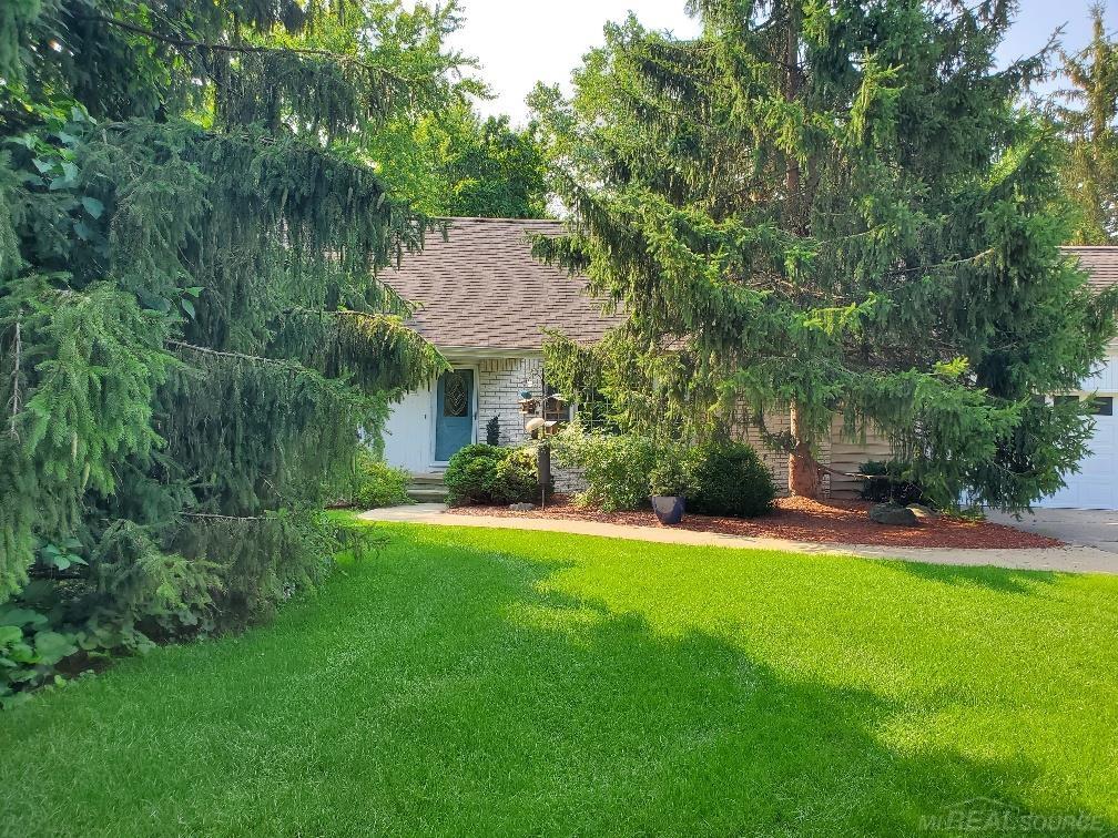 48164 Sugarbush Road Chesterfield, MI 48047 - Photo 1 of 59