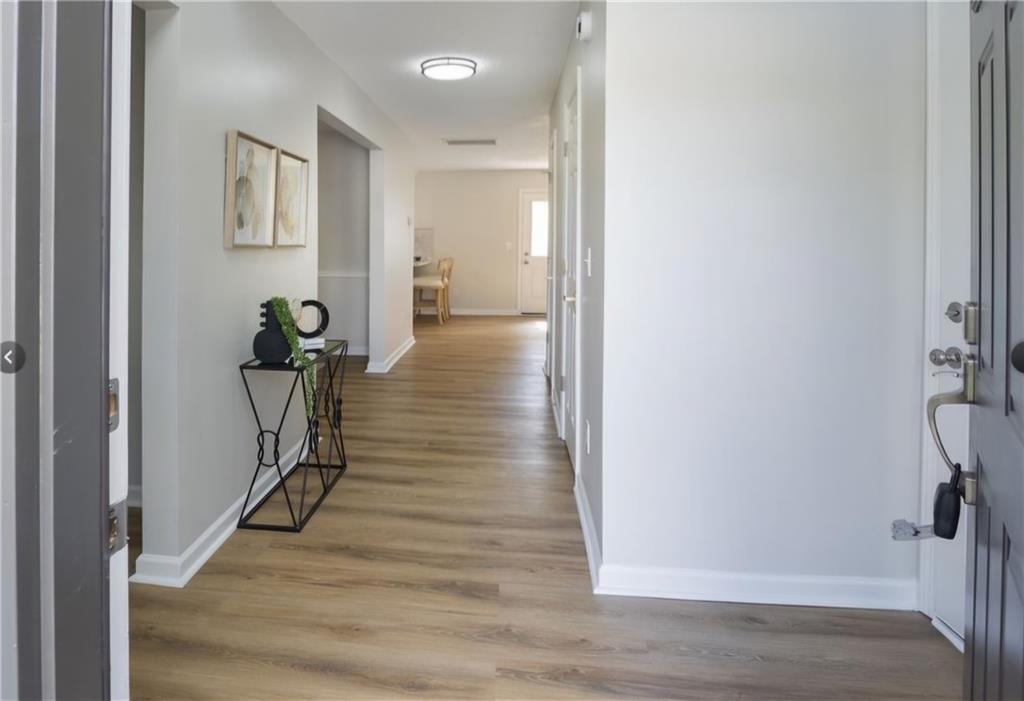 833 Oakview Trace Atlanta, GA 30349 - Photo 3 of 29