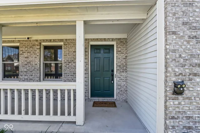 $415,000 | 7975 Meadow Bend Circle, Indianapolis, IN 46259