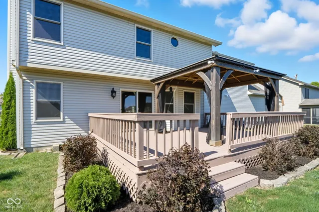 $415,000 | 7975 Meadow Bend Circle, Indianapolis, IN 46259