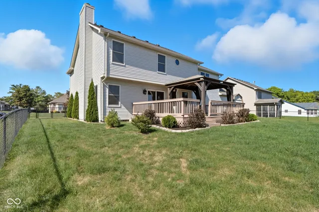 $415,000 | 7975 Meadow Bend Circle, Indianapolis, IN 46259