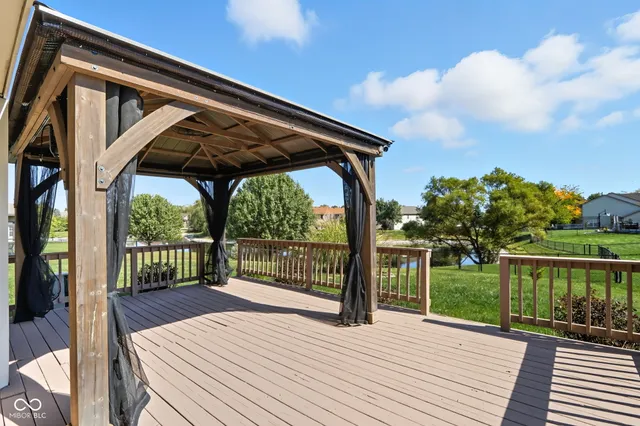 $415,000 | 7975 Meadow Bend Circle, Indianapolis, IN 46259