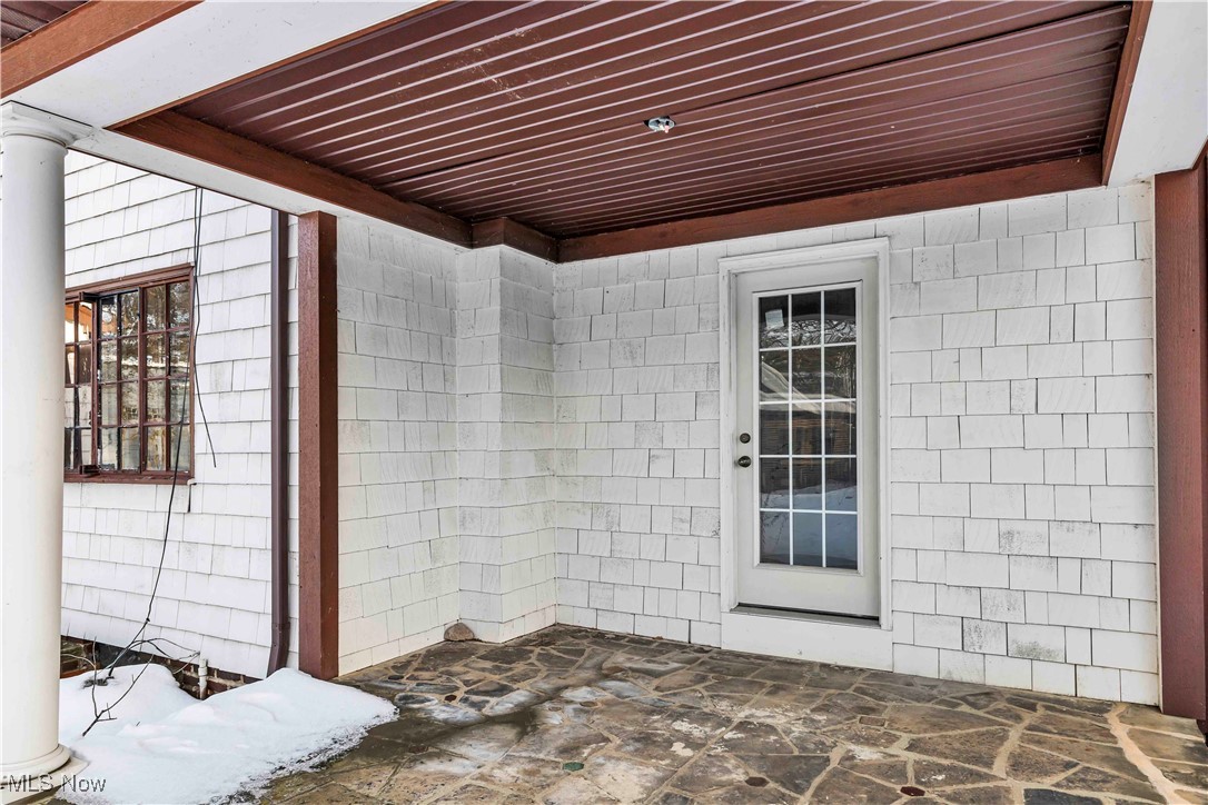 3232 Warrington Road Cleveland, OH 44120 - Photo 7 of 41 Gallery Image 7