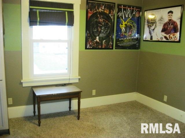 2815 Pershing Boulevard Clinton, IA 52732 - Photo 12 of 16 Gallery Image 12
