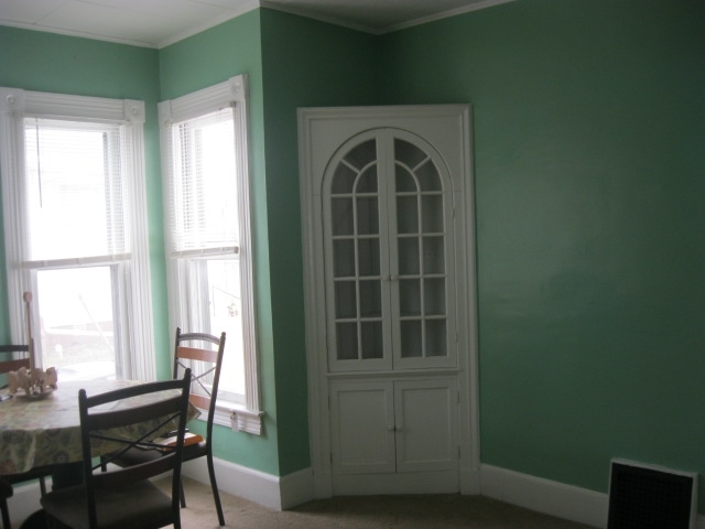 2815 Pershing Boulevard Clinton, IA 52732 - Photo 3 of 16 Gallery Image 3