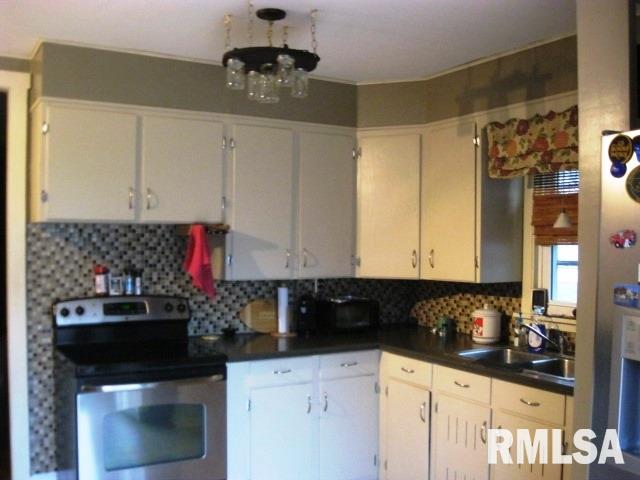 2815 Pershing Boulevard Clinton, IA 52732 - Photo 6 of 16 Gallery Image 6