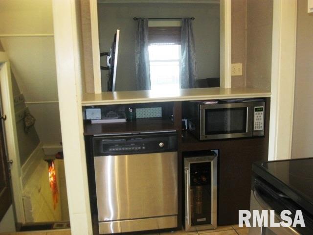 2815 Pershing Boulevard Clinton, IA 52732 - Photo 8 of 16 Gallery Image 8