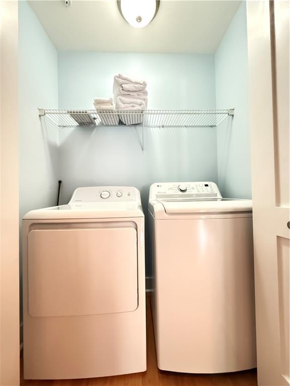 3655 Peachtree Road Northeast, Unit 304 Atlanta, GA 30319 - Photo 25 of 36 a utility room with dryer and washer