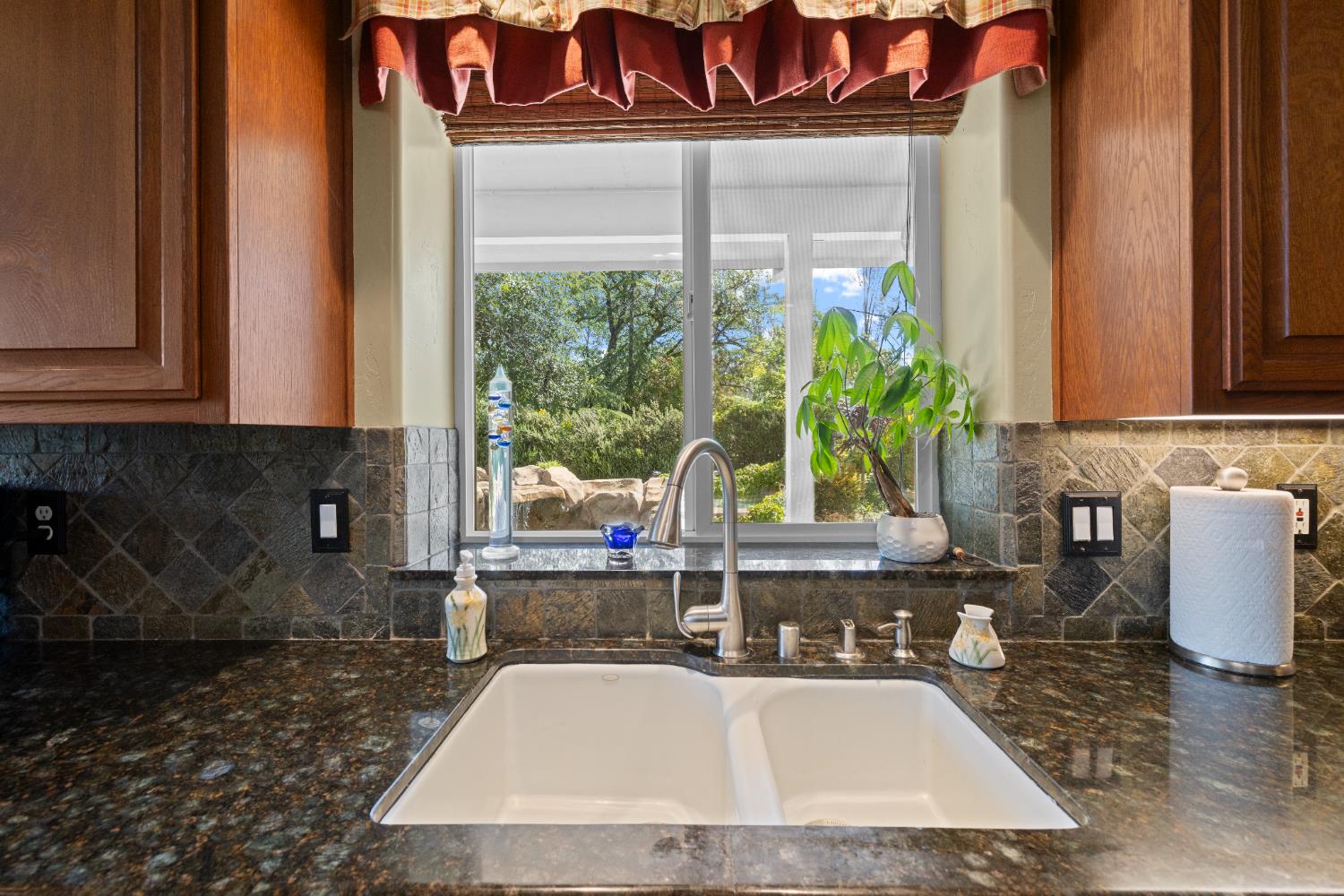 1880 Buck Ridge Court Colfax, CA 95713 - Photo 17 of 57