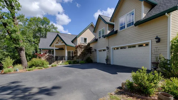 $1,199,900 | 1880 Buck Ridge Court, Colfax, CA 95713