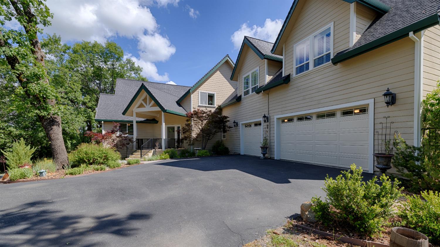 1880 Buck Ridge Court Colfax, CA 95713 - Photo 3 of 57