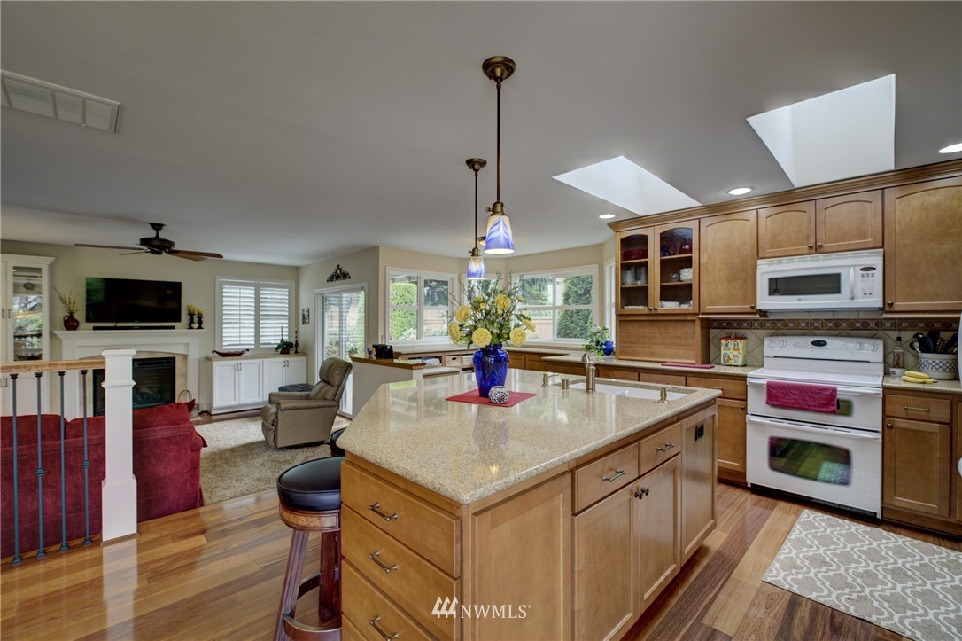 820 226th Street Southeast Bothell, WA 98021 - Photo 8 of 25