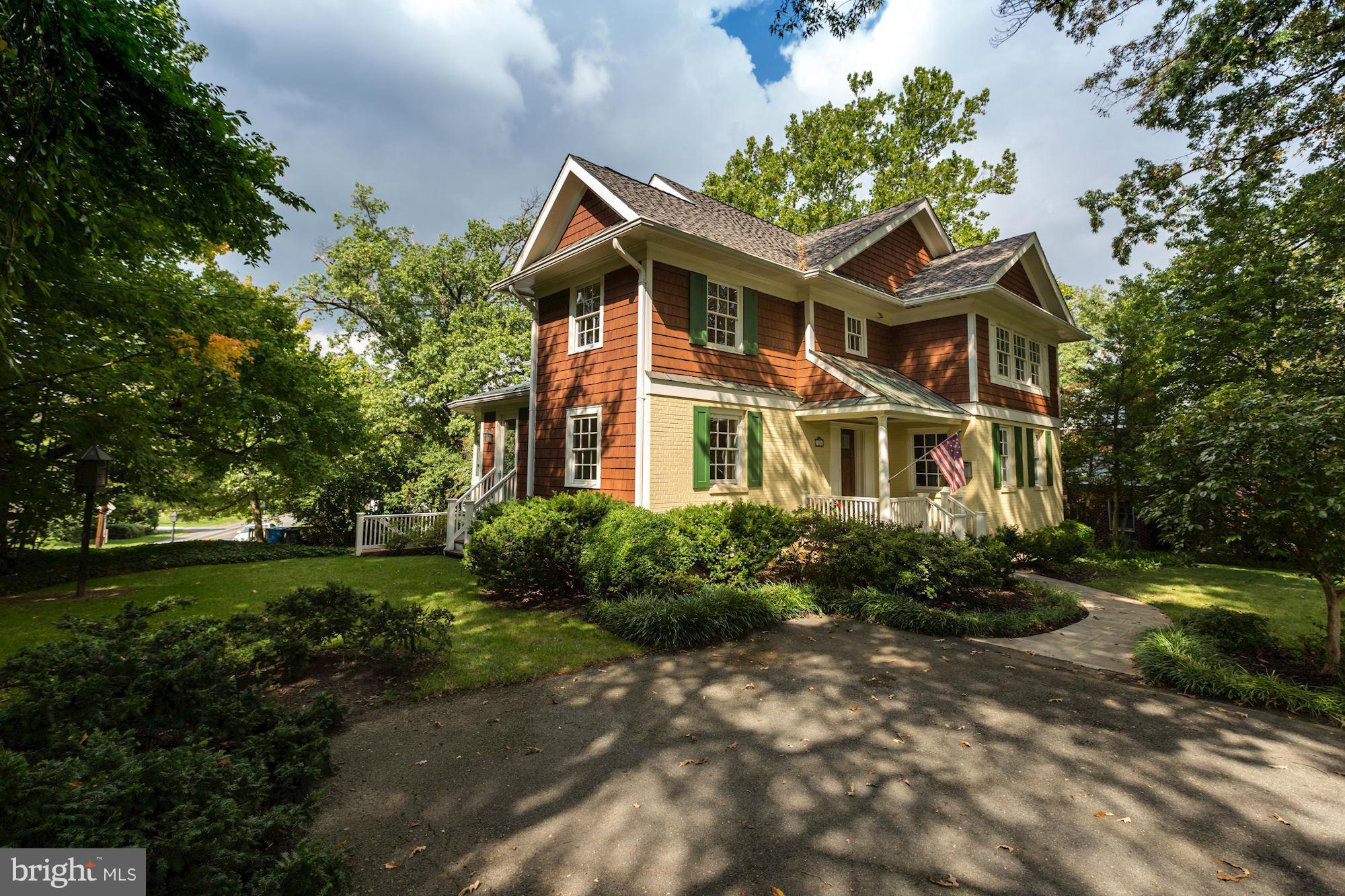 1654 Birch Road McLean, VA 22101 - Photo 2 of 30 Beautiful Corner Lot