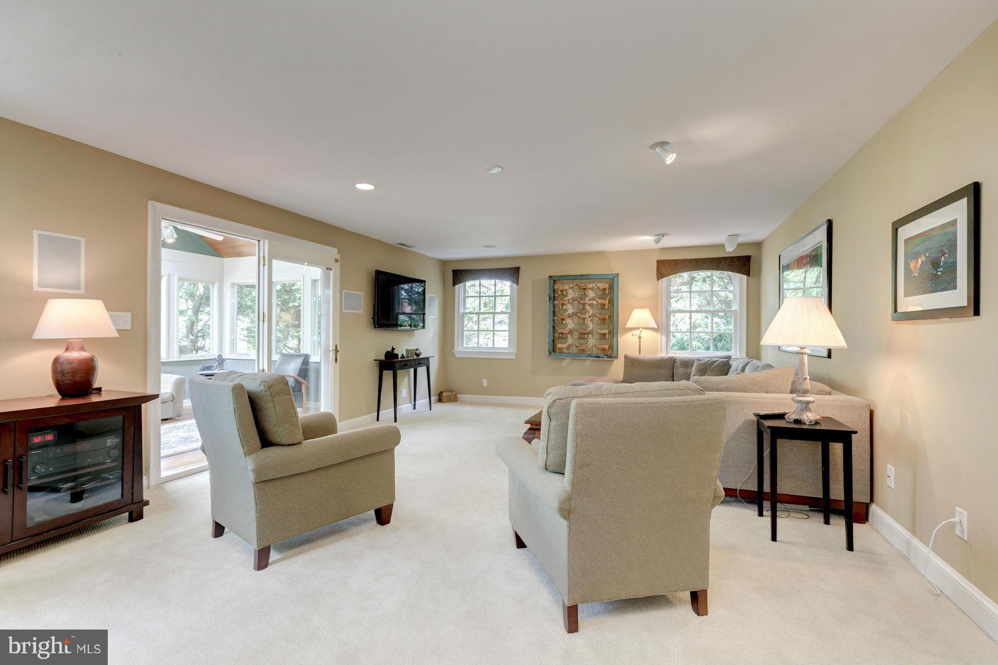 1654 Birch Road McLean, VA 22101 - Photo 11 of 30 Spacious Family Room with Gas Fireplace