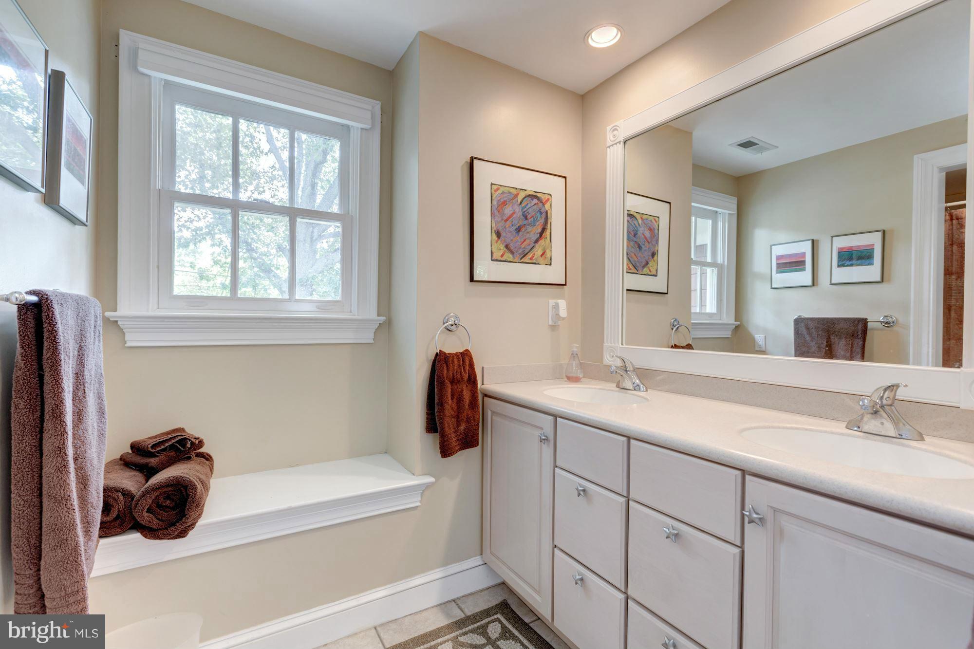 1654 Birch Road McLean, VA 22101 - Photo 21 of 30 Full Bath