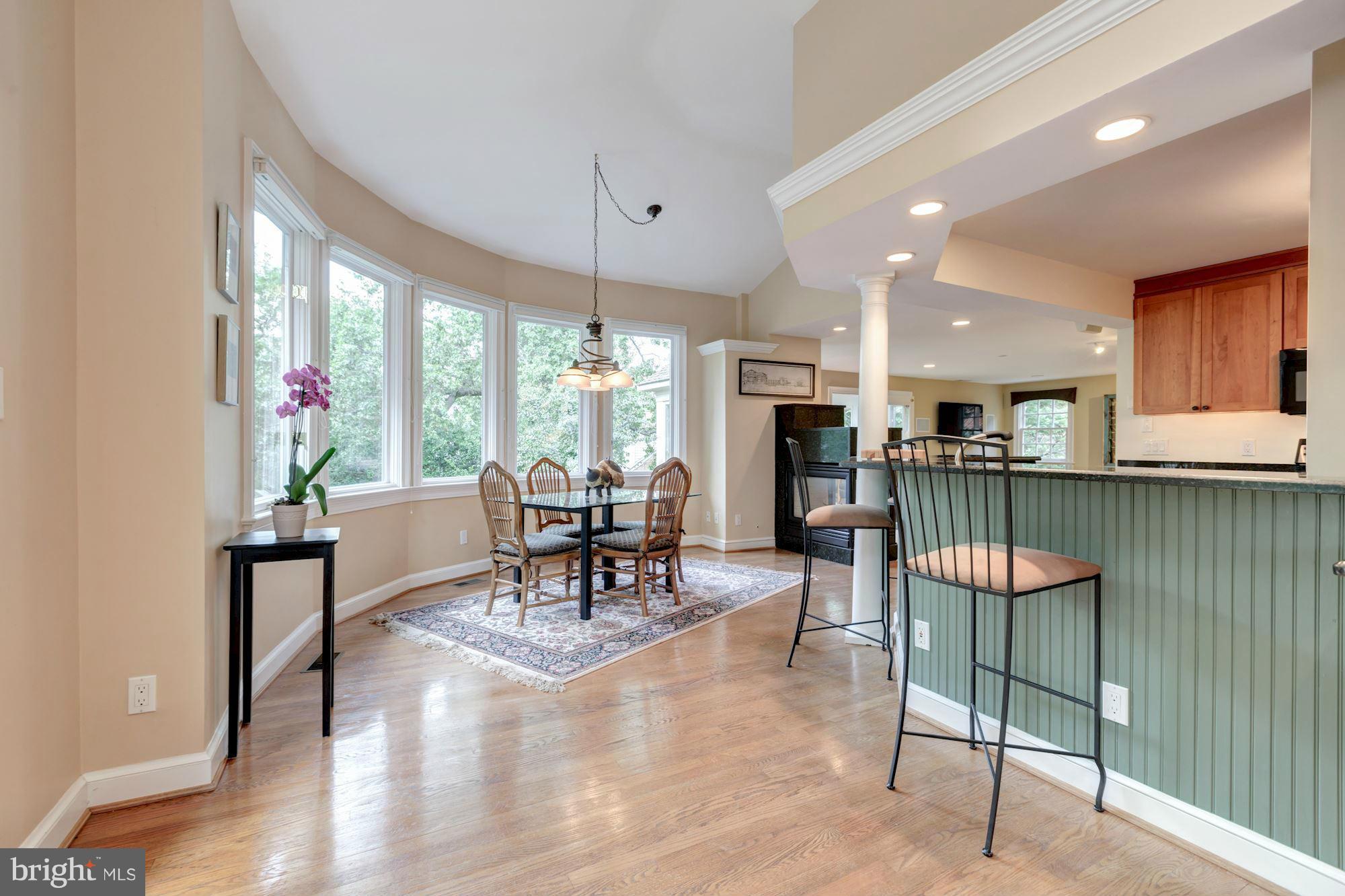 1654 Birch Road McLean, VA 22101 - Photo 6 of 30 Great Kitchen Bar and Breakfast Area