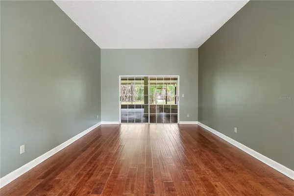 $2,950 | 3632 Cold Creek Drive, Valrico, FL 33596