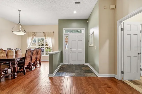 $2,950 | 3632 Cold Creek Drive, Valrico, FL 33596