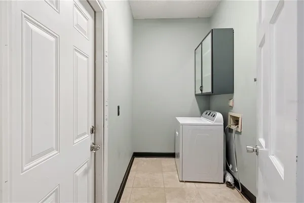 $2,950 | 3632 Cold Creek Drive, Valrico, FL 33596