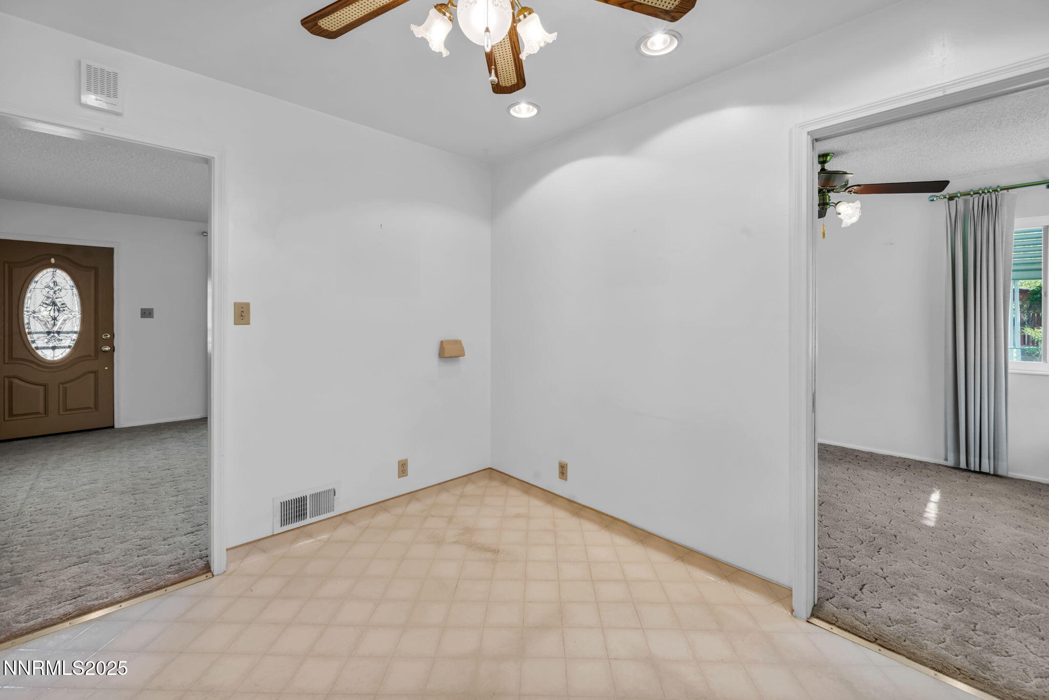 895 Stoker Avenue Reno, NV 89503 - Photo 19 of 43 19-web-or-mls-895-stoker-ave