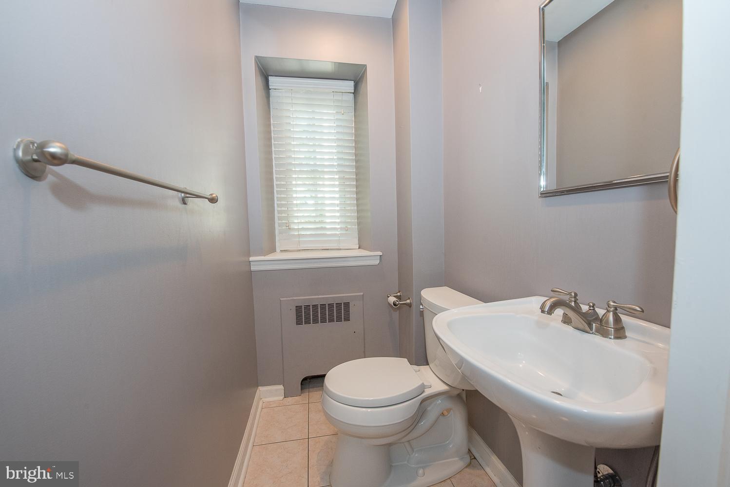 7015 Greenhill Road Philadelphia, PA 19151 - Photo 9 of 27 Gallery Image 9