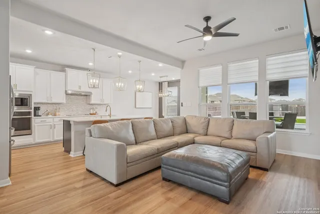 $699,000 | 3225 Mountain Mint, New Braunfels, TX 78130