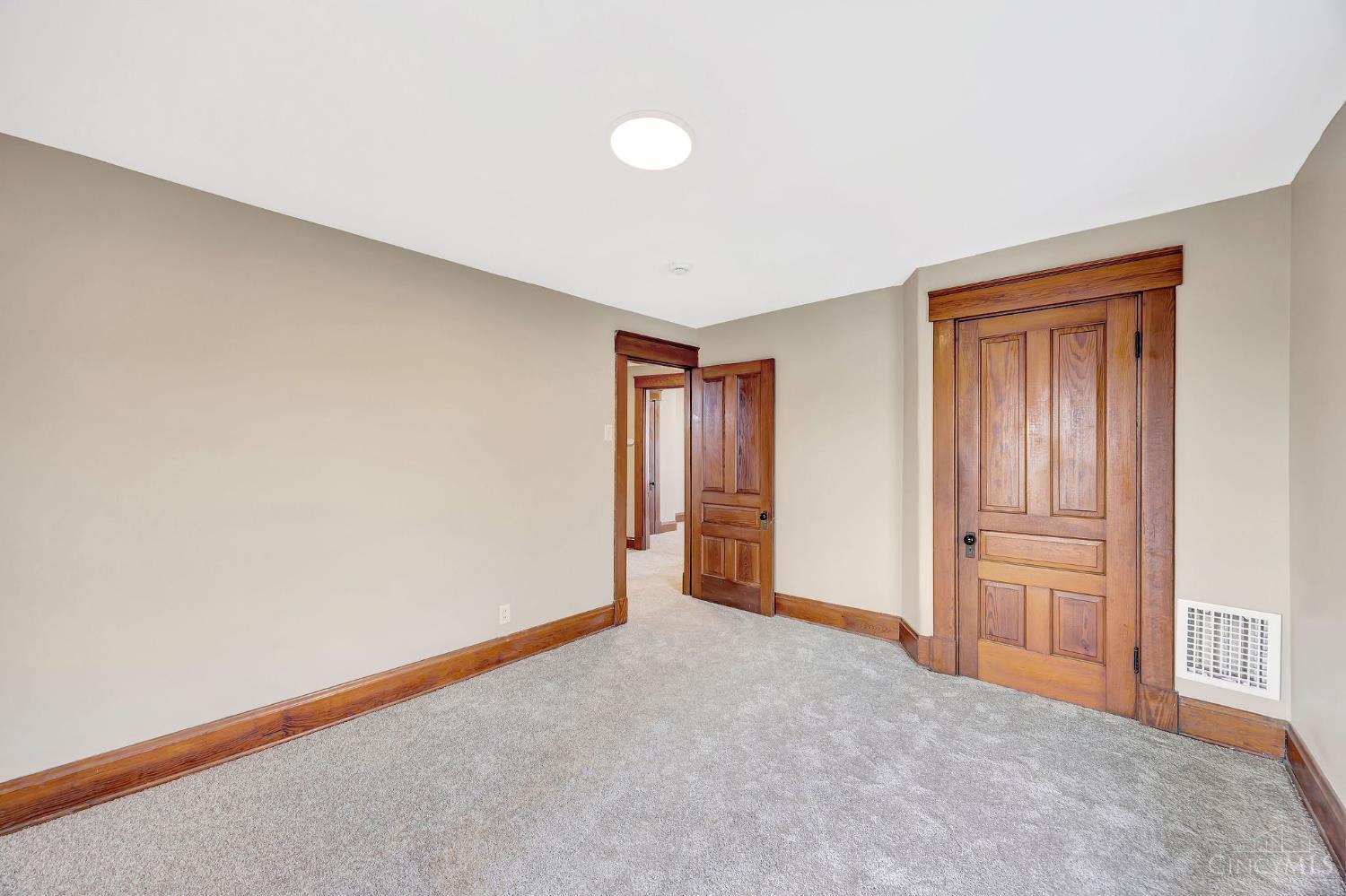 129 Pike Street Reading, OH 45215 - Photo 20 of 44