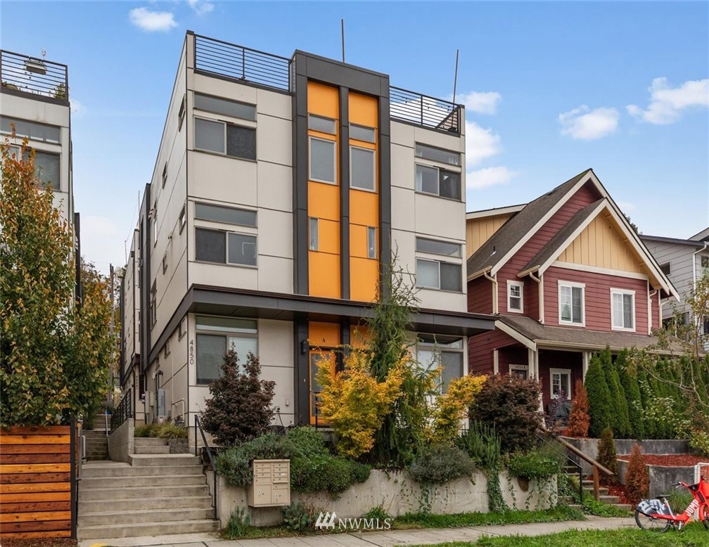 4848 Delridge Way Southwest, Unit B Seattle, WA 98106 - Photo 1 of 25 Gallery Image 1