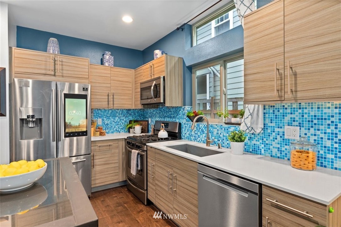 4848 Delridge Way Southwest, Unit B Seattle, WA 98106 - Photo 3 of 25 Gallery Image 3
