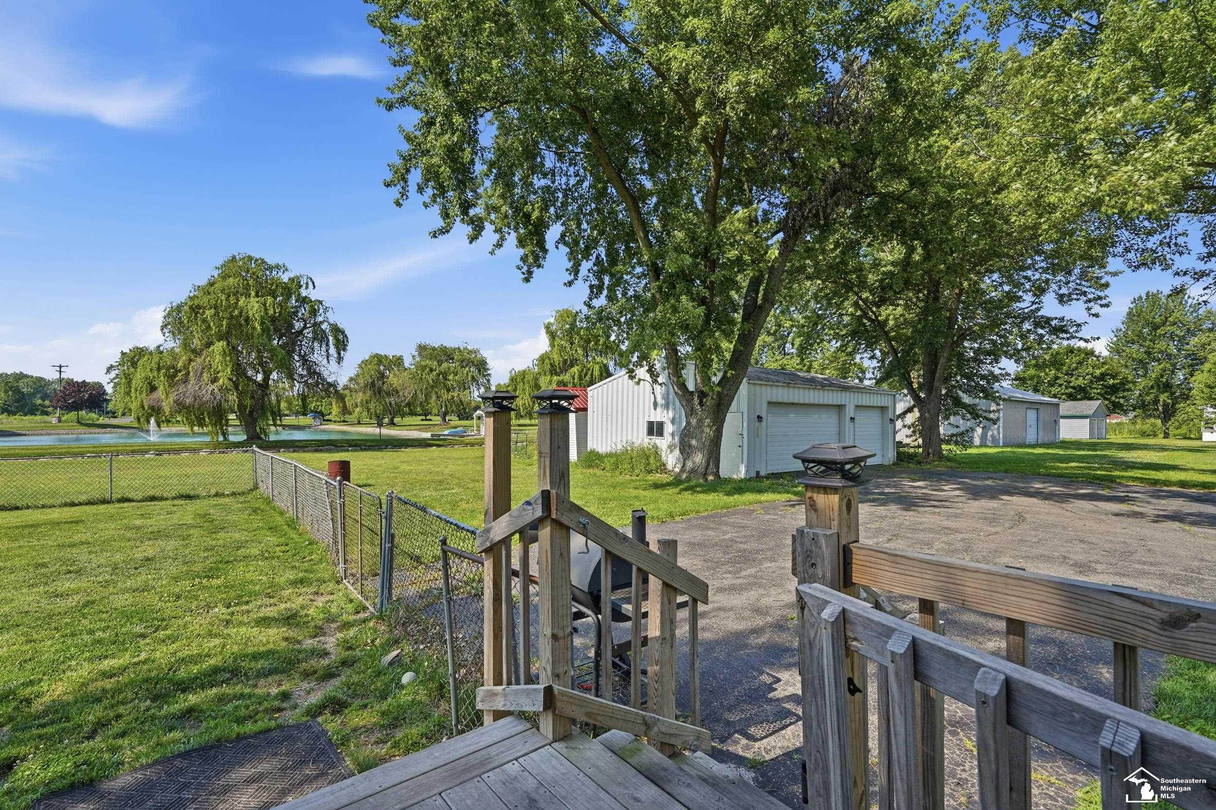 2870 Carleton Rockwood Road Carleton, MI 48117 - Photo 21 of 28