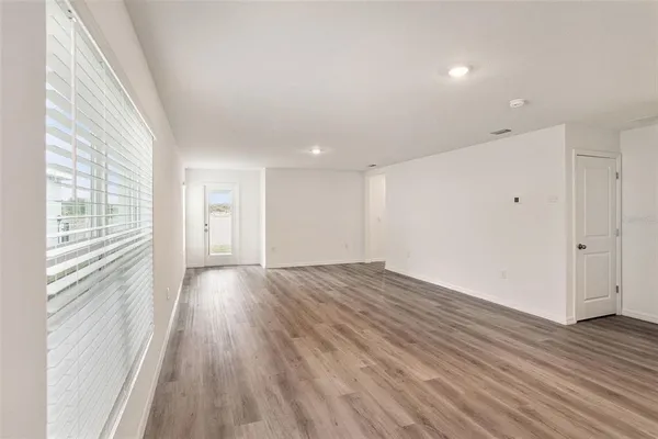 $2,295 | 458 Warm Heron Place, Ruskin, FL 33570