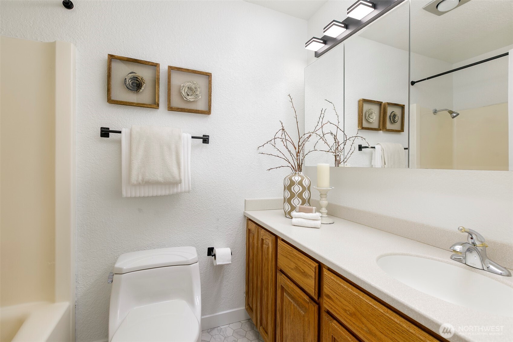 8601 244th Street Southwest, Unit 1F Edmonds, WA 98026 - Photo 13 of 19 Gallery Image 13
