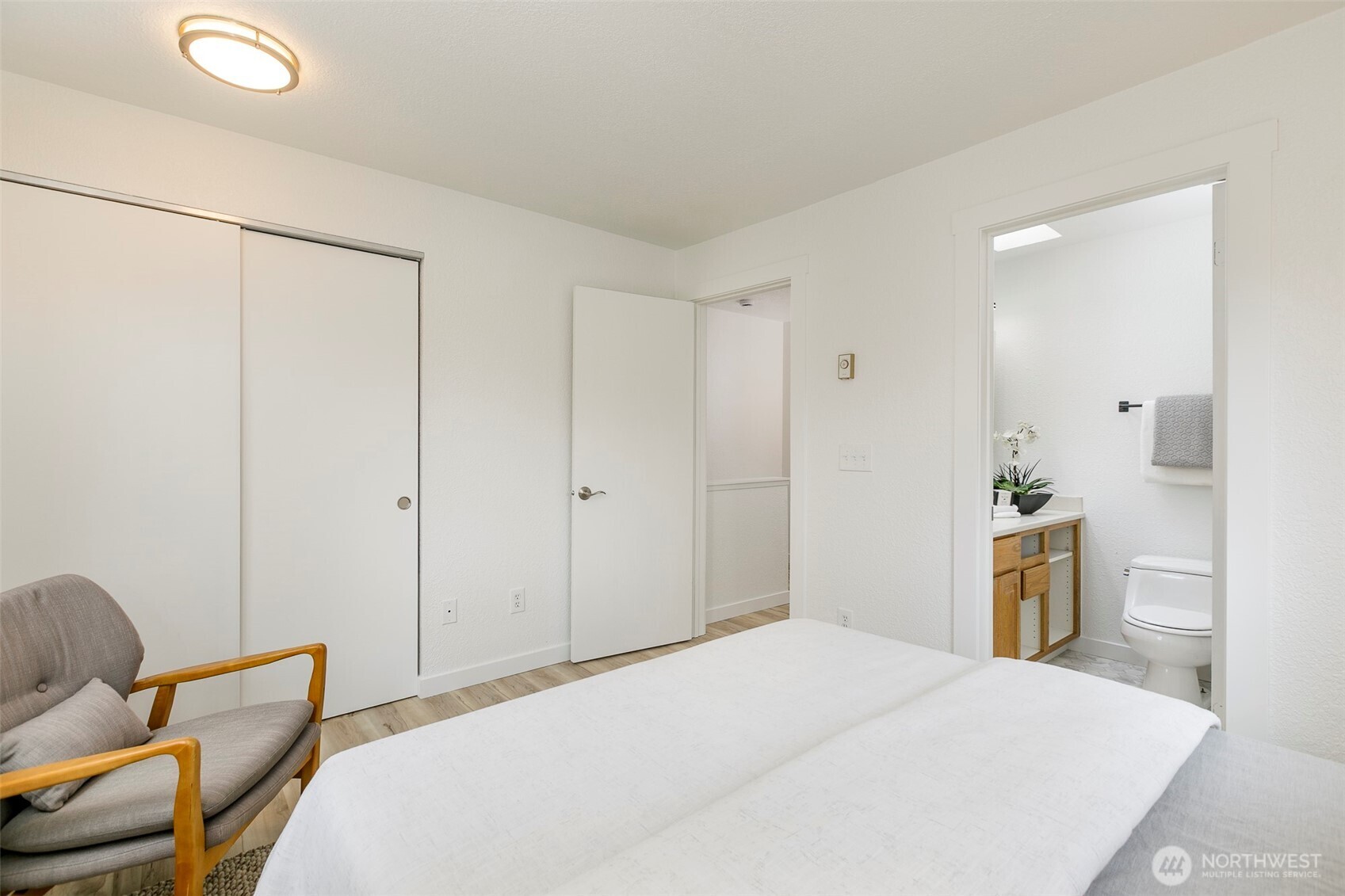 8601 244th Street Southwest, Unit 1F Edmonds, WA 98026 - Photo 16 of 19 Gallery Image 16