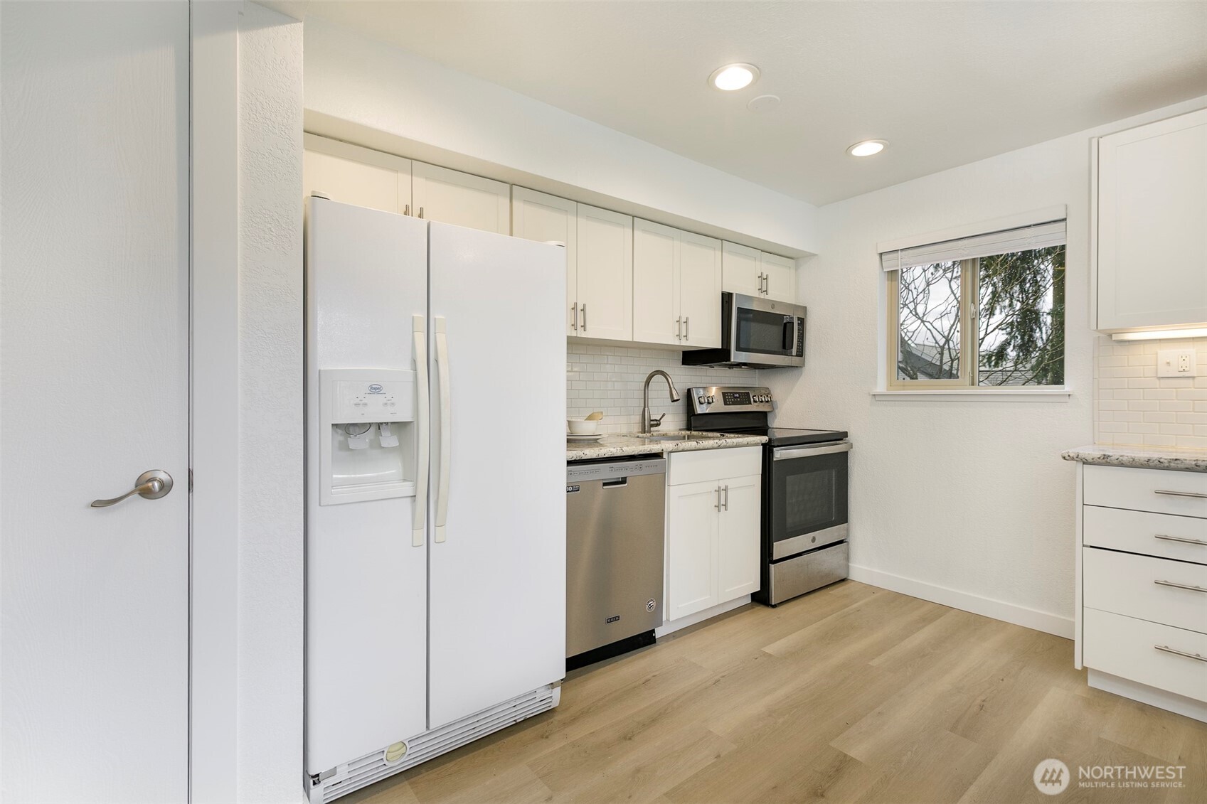 8601 244th Street Southwest, Unit 1F Edmonds, WA 98026 - Photo 9 of 19 Gallery Image 9
