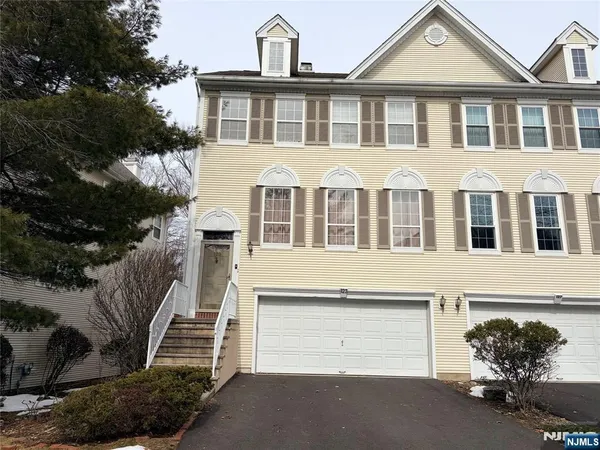 $699,000 | 123 Bobolink Court, Wayne, NJ 07470